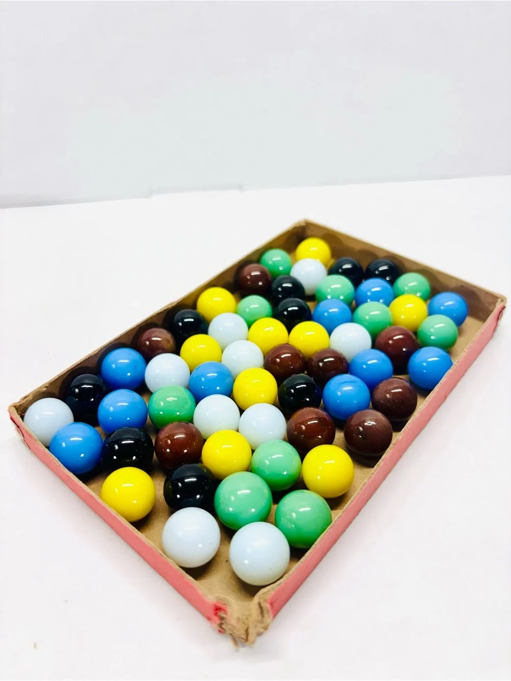 CHINESE AKRO-AGATE CHINESE CHECKERS 58 MARBLES Original Box Vintage 1940’s